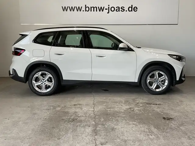 BMW X1 view 11
