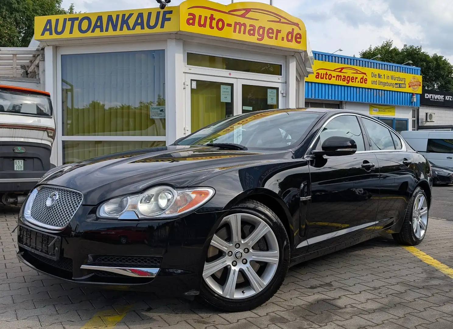 Jaguar XF 3.0 V6d*2Hd*Temp*RKam*BiXen*Navi*TOP*Garantie Black - 1