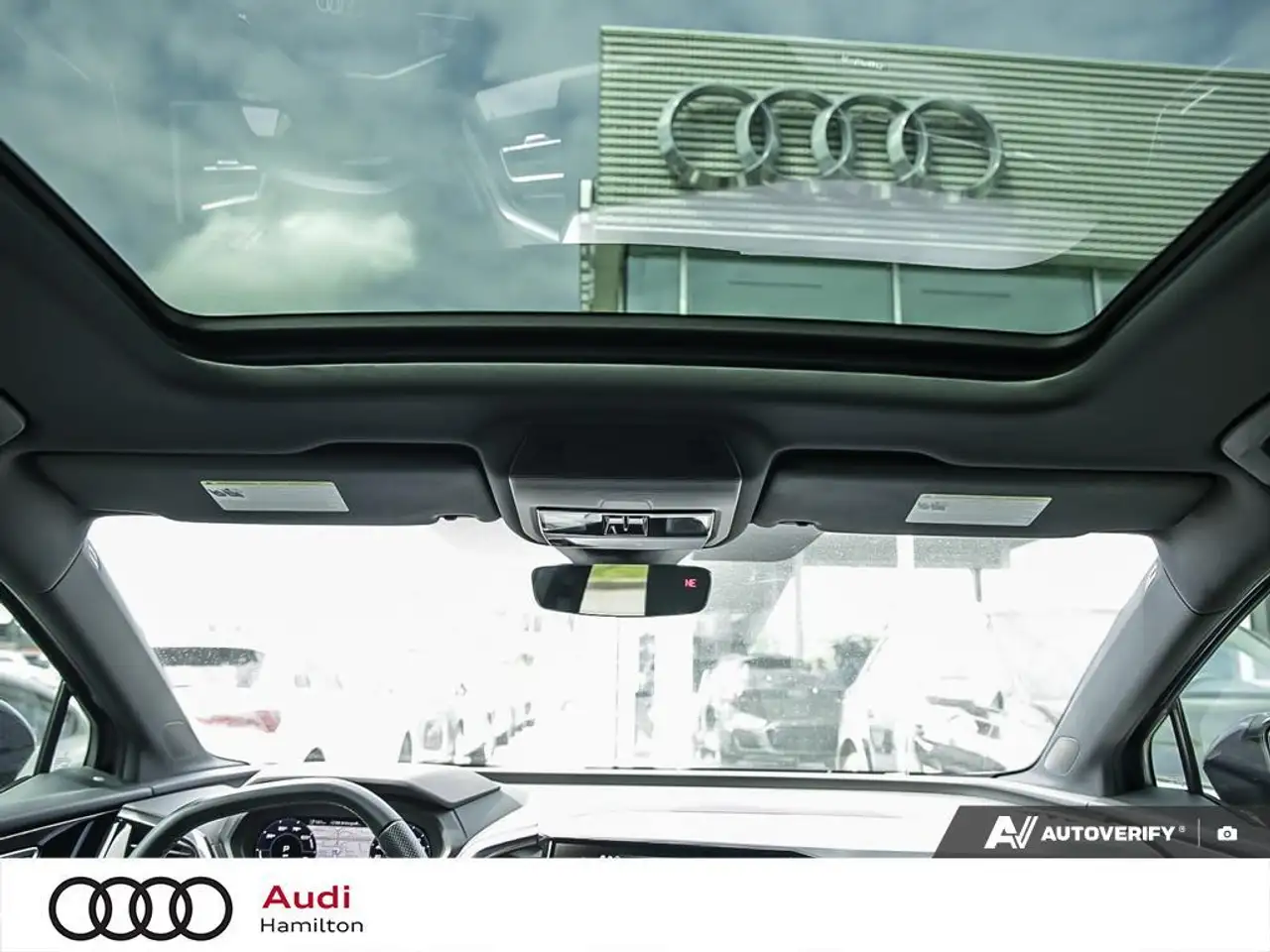Audi Q4 e-tron photo Audi Q4 e-tron