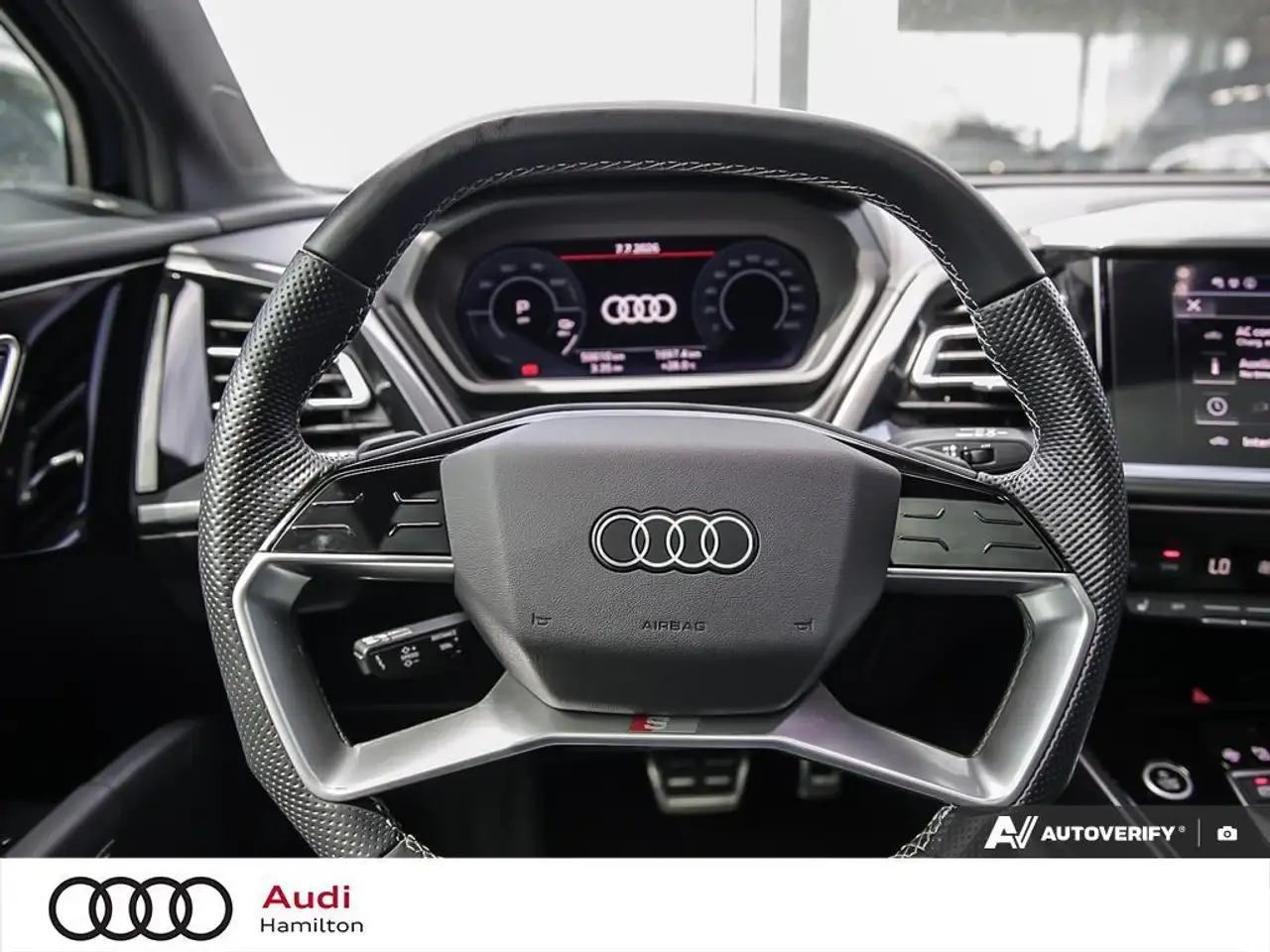 Audi Q4 e-tron photo Audi Q4 e-tron