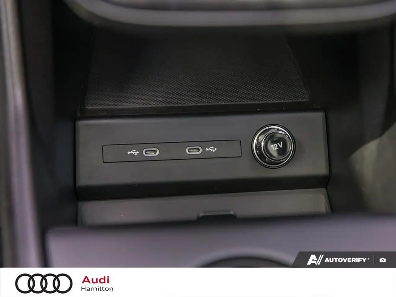 Audi Q4 e-tron photo Audi Q4 e-tron