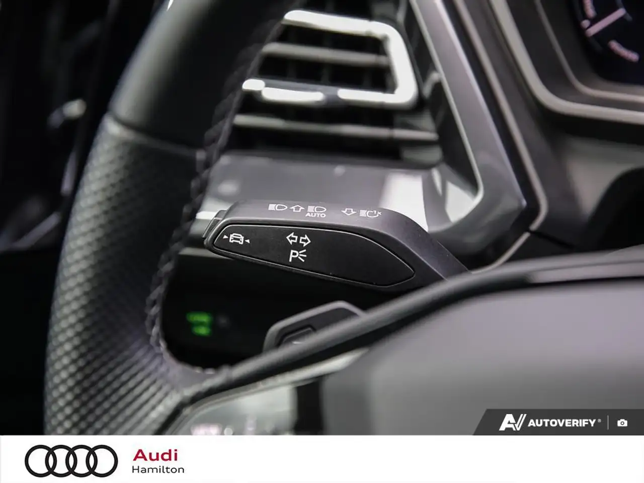Audi Q4 e-tron photo Audi Q4 e-tron