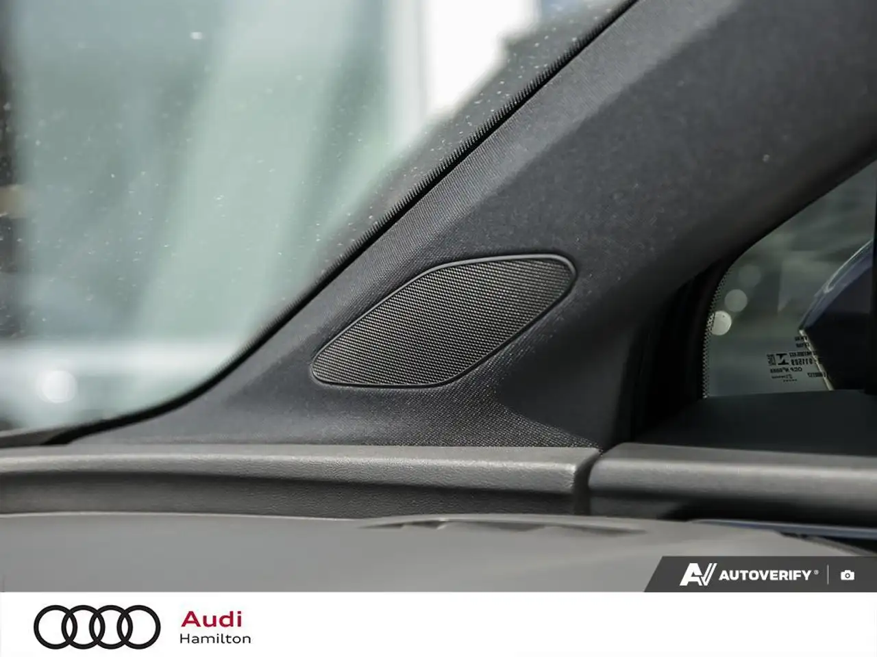 Audi Q4 e-tron photo Audi Q4 e-tron