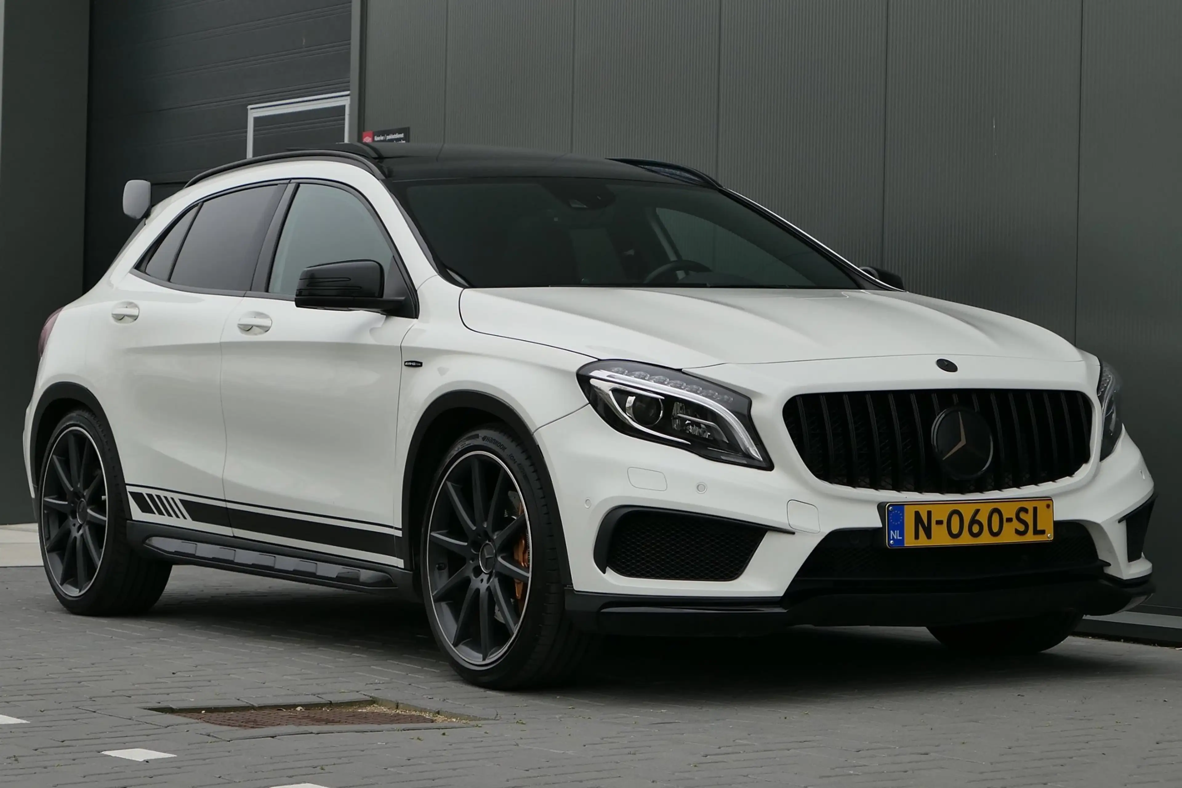 Mercedes-Benz GLA 45 AMG 4MATIC First edition Panorama Stoelverwarming — photo 14