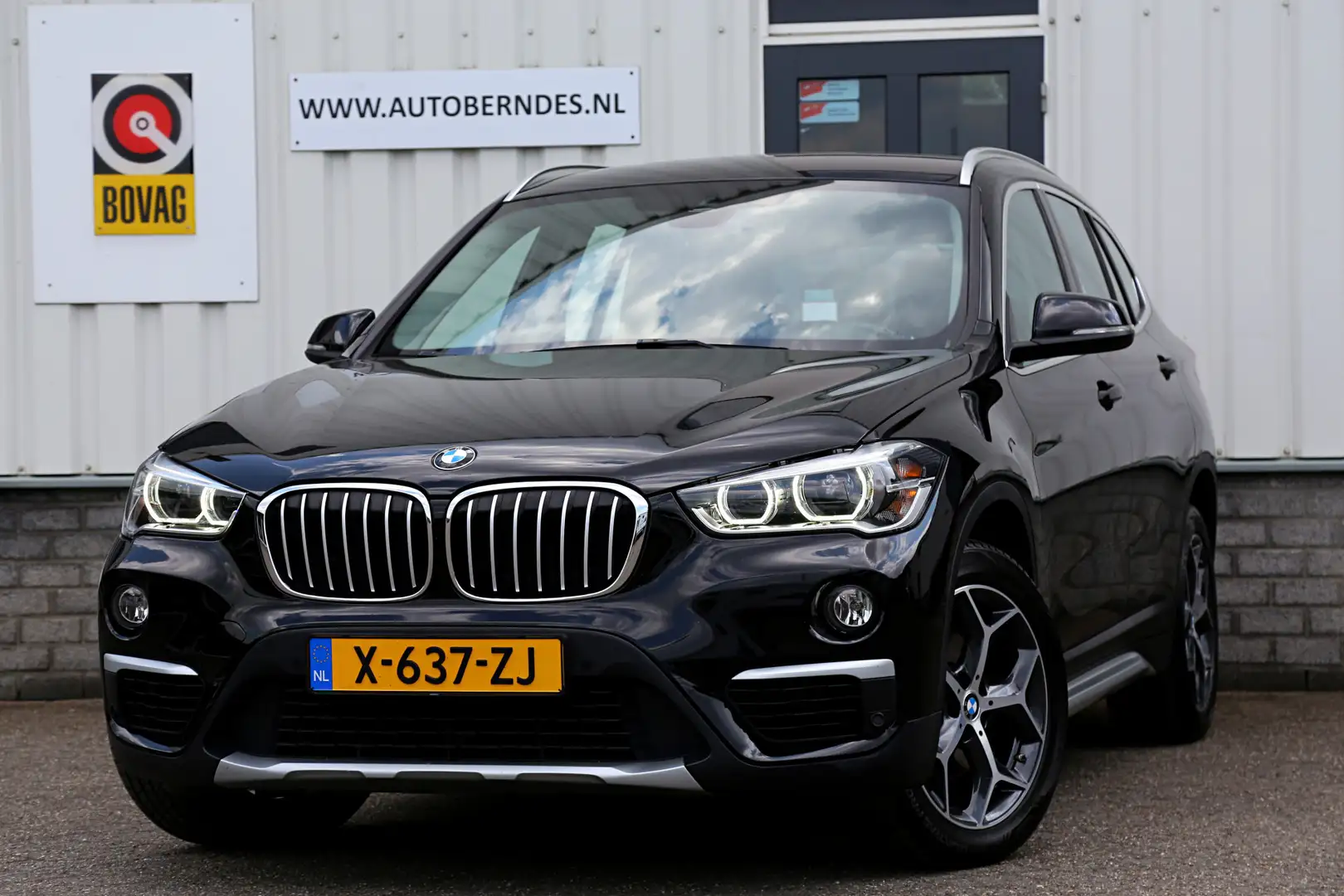 BMW X1 sDrive18i High Executive Automaat*Perfect BMW onde Zwart - 1