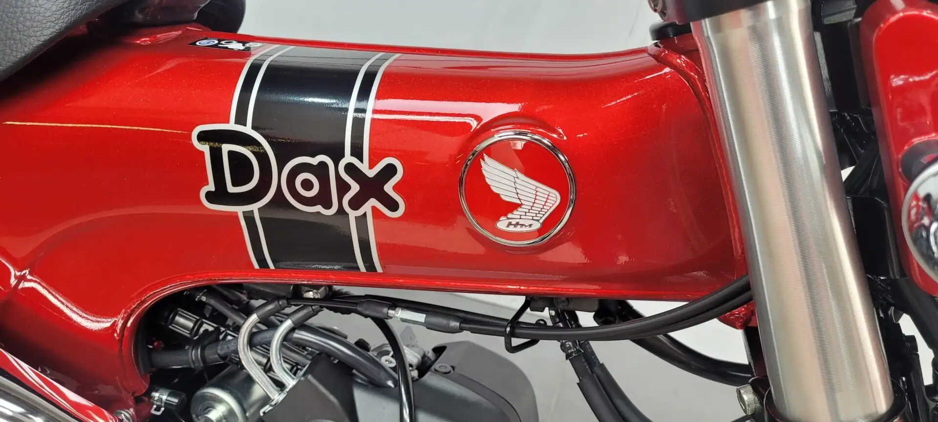 Honda DAX ST 125 ***MOTODOC.BE*** Rouge - 2