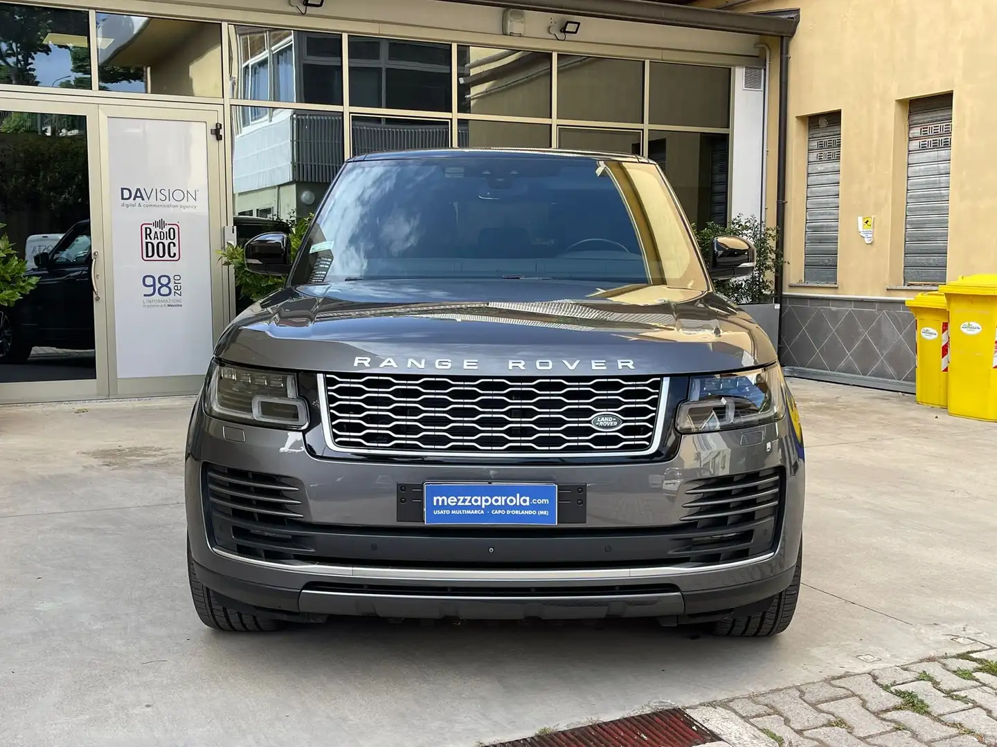 Land Rover Range Rover Range Rover 3.0 tdV6 Vogue Grigio - 2