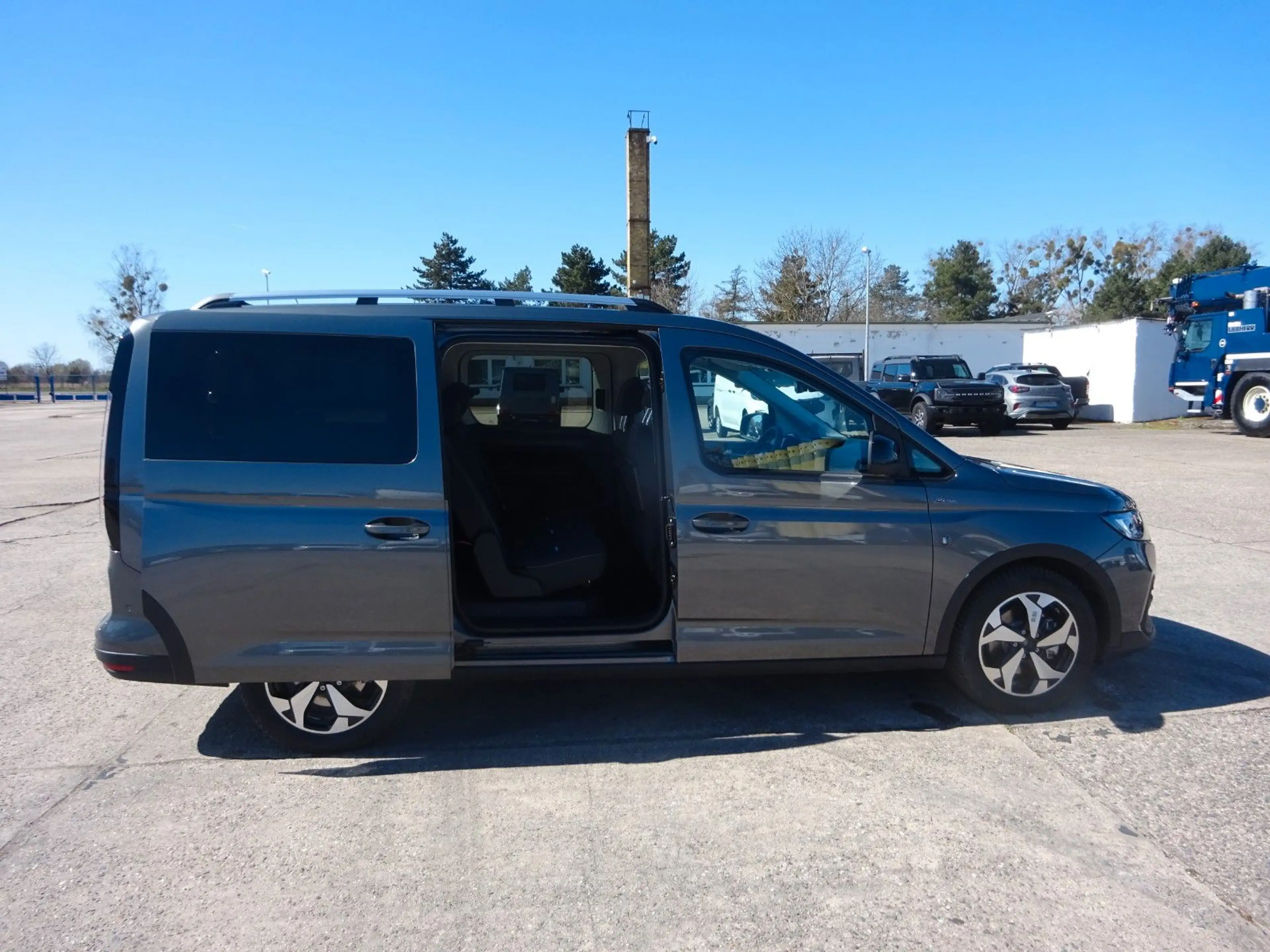 Ford Grand Tourneo Connect Active Stndhz AHK Navi S&G — photo 10