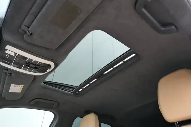 Porsche Cayenne view 9