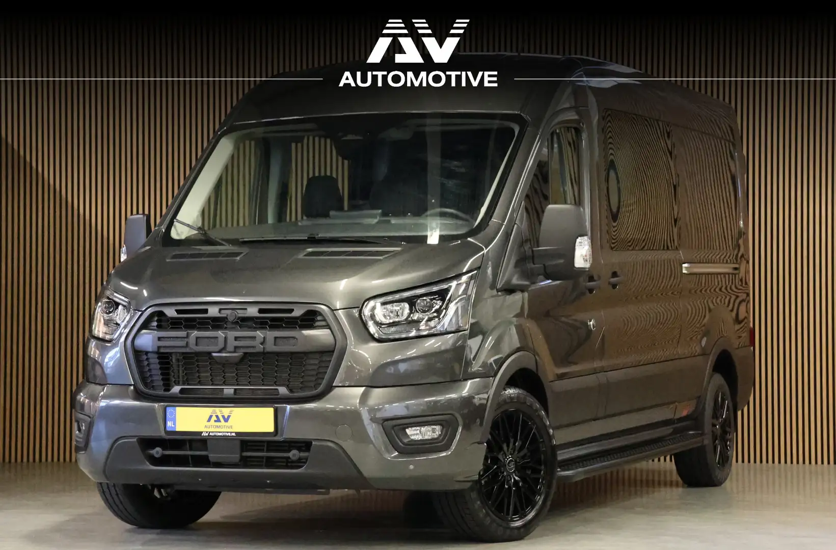 Ford Transit 350 2.0 TDCI L3H2 165PK AUT Limited DC | 7-Zitter Grijs - 1