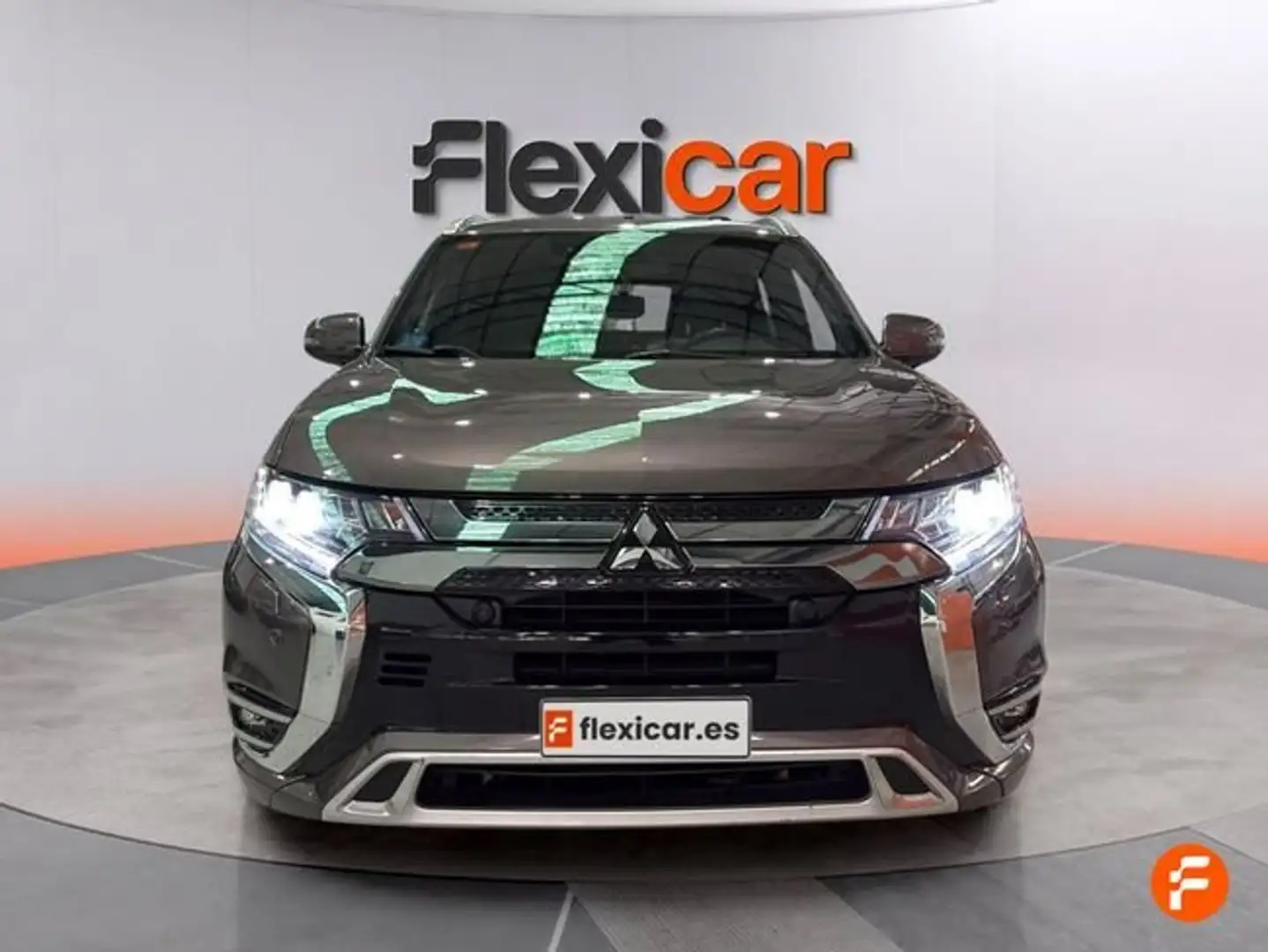 Mitsubishi Outlander PHEV Kaiteki 4WD Marrón - 2