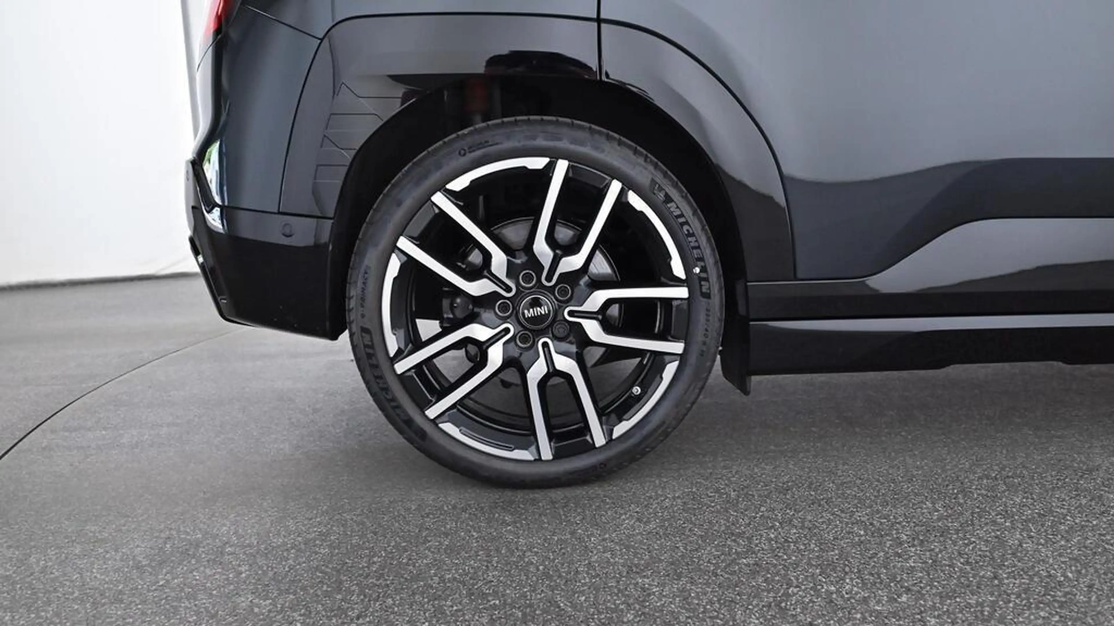 MINI Aceman John Cooper Works Trim — photo 11