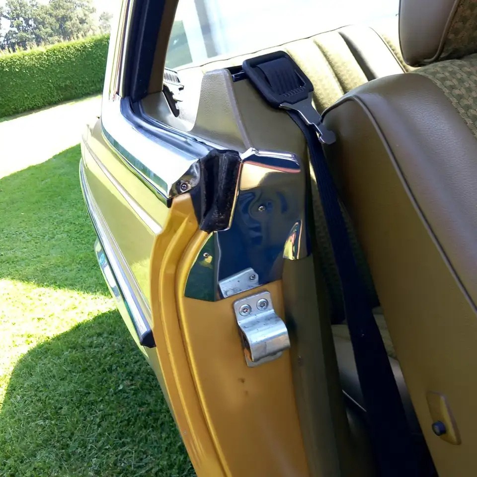 Mercedes-Benz 230 COUPÉ, foto 11