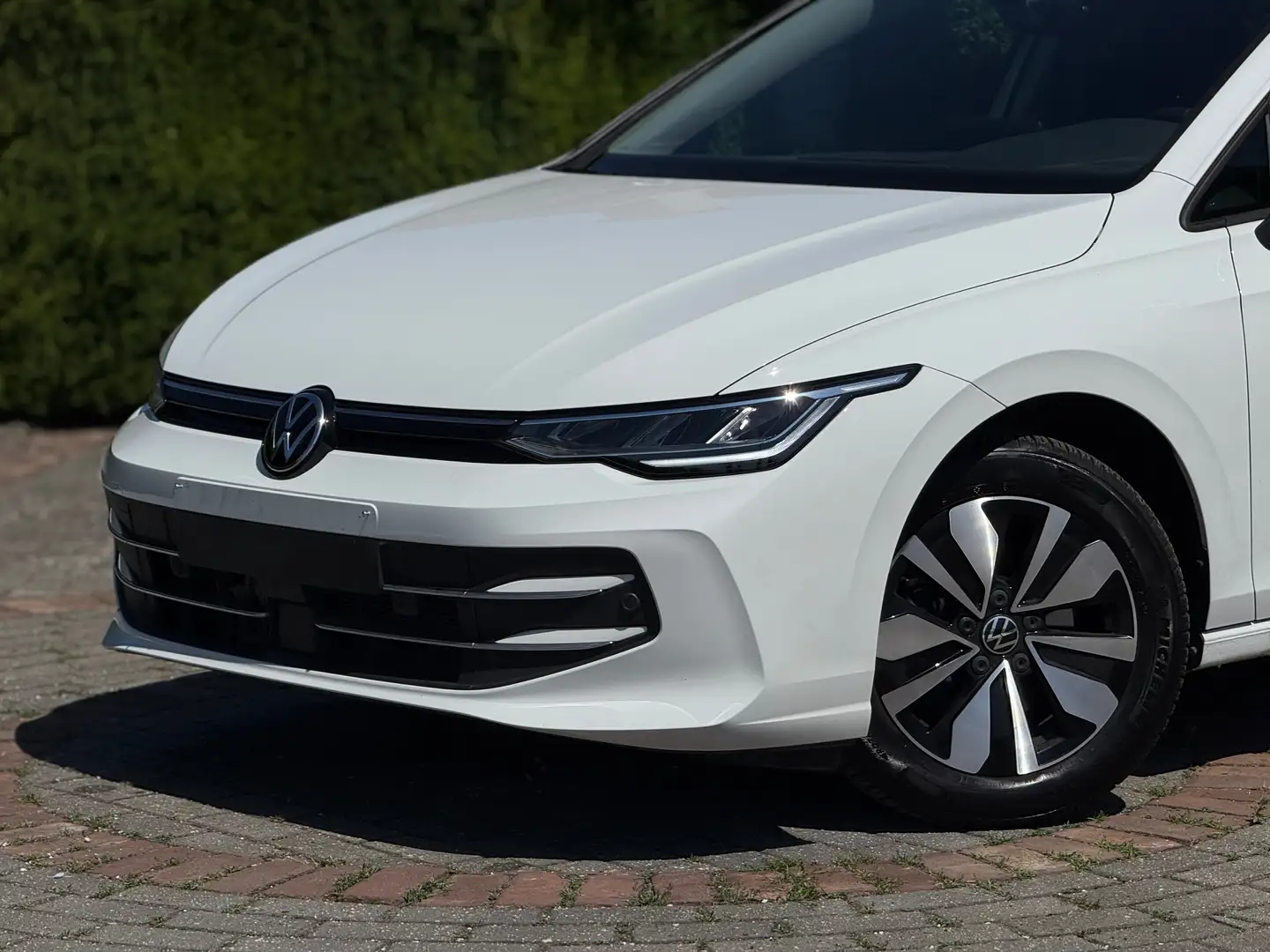 Volkswagen Golf VIII/1.5 TSI/2025/CarPlay/Virtual Cockpit/LED/ACC Blanc - 2