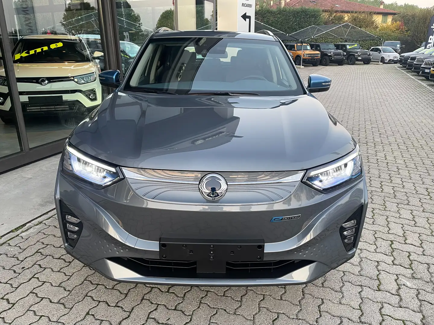 SsangYong Korando eMotion Dream 61,5 kWh Grigio - 2