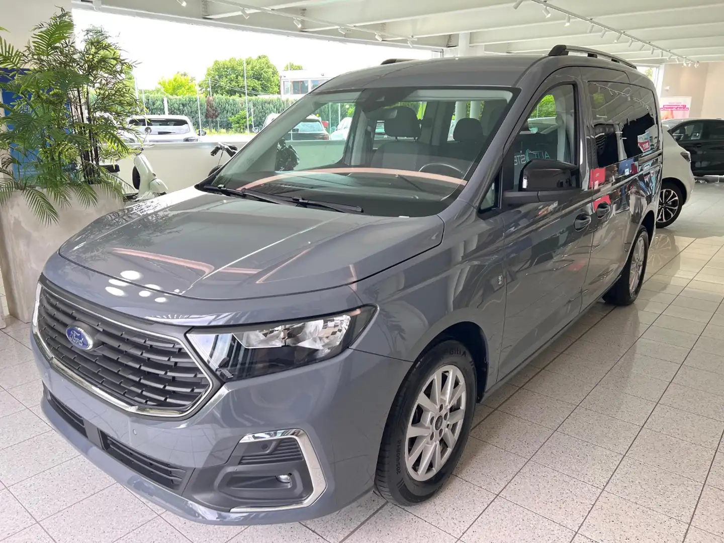 Ford Tourneo Connect Grand Tourneo Connect 2.0 EcoBlue 122 CV Powershif Grigio - 1