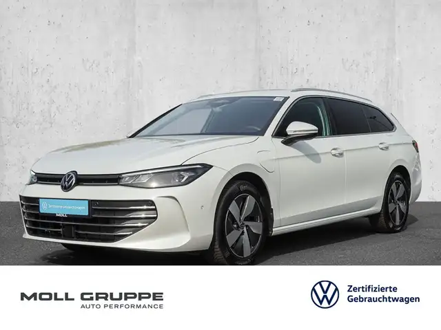 Volkswagen Passat Variant 1.5 eHybrid DSG Business HEAD-UP