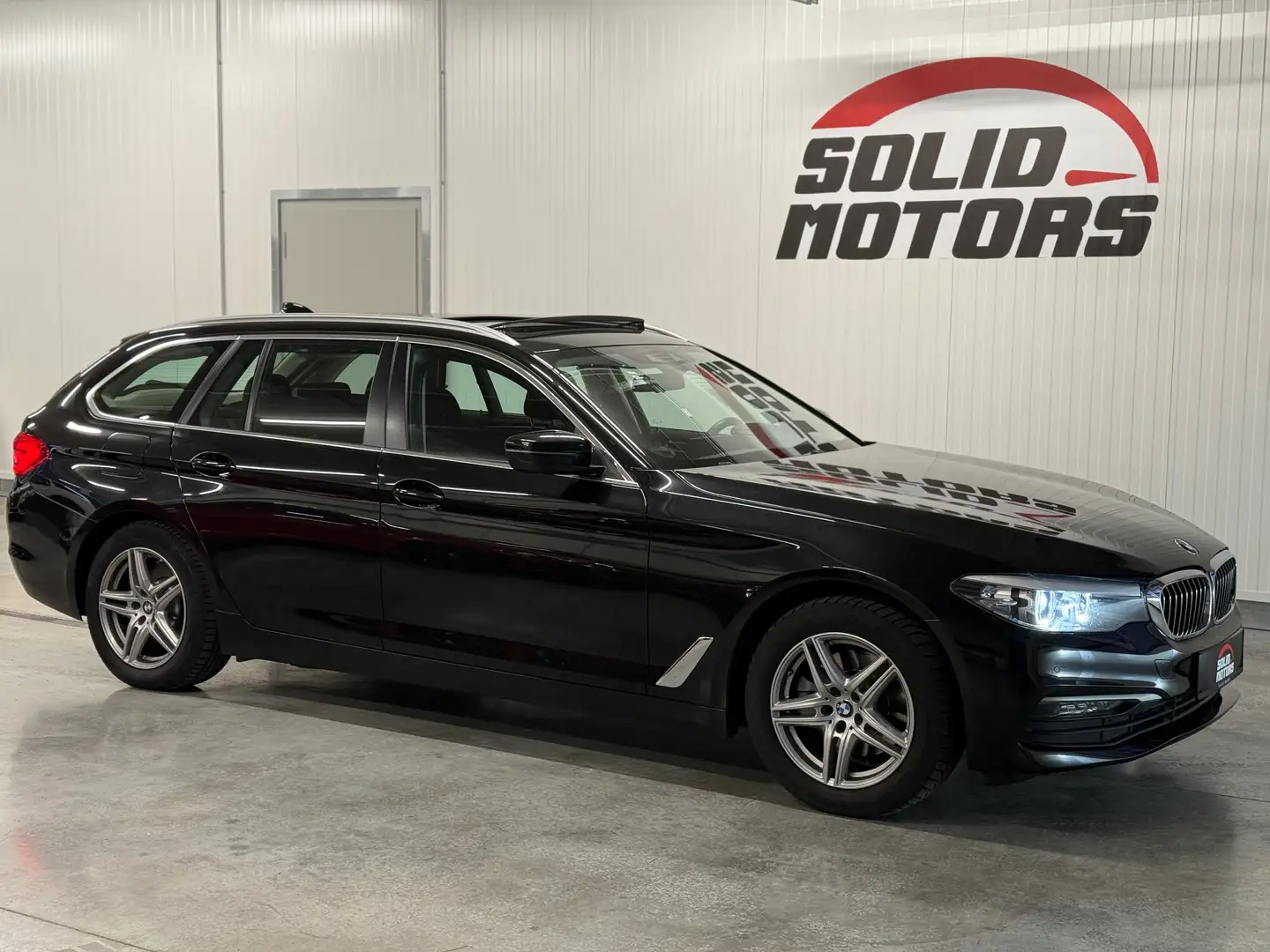 BMW 520 520d Touring Aut./Pano/Digital/LED/Verkehrszeichen Schwarz - 2