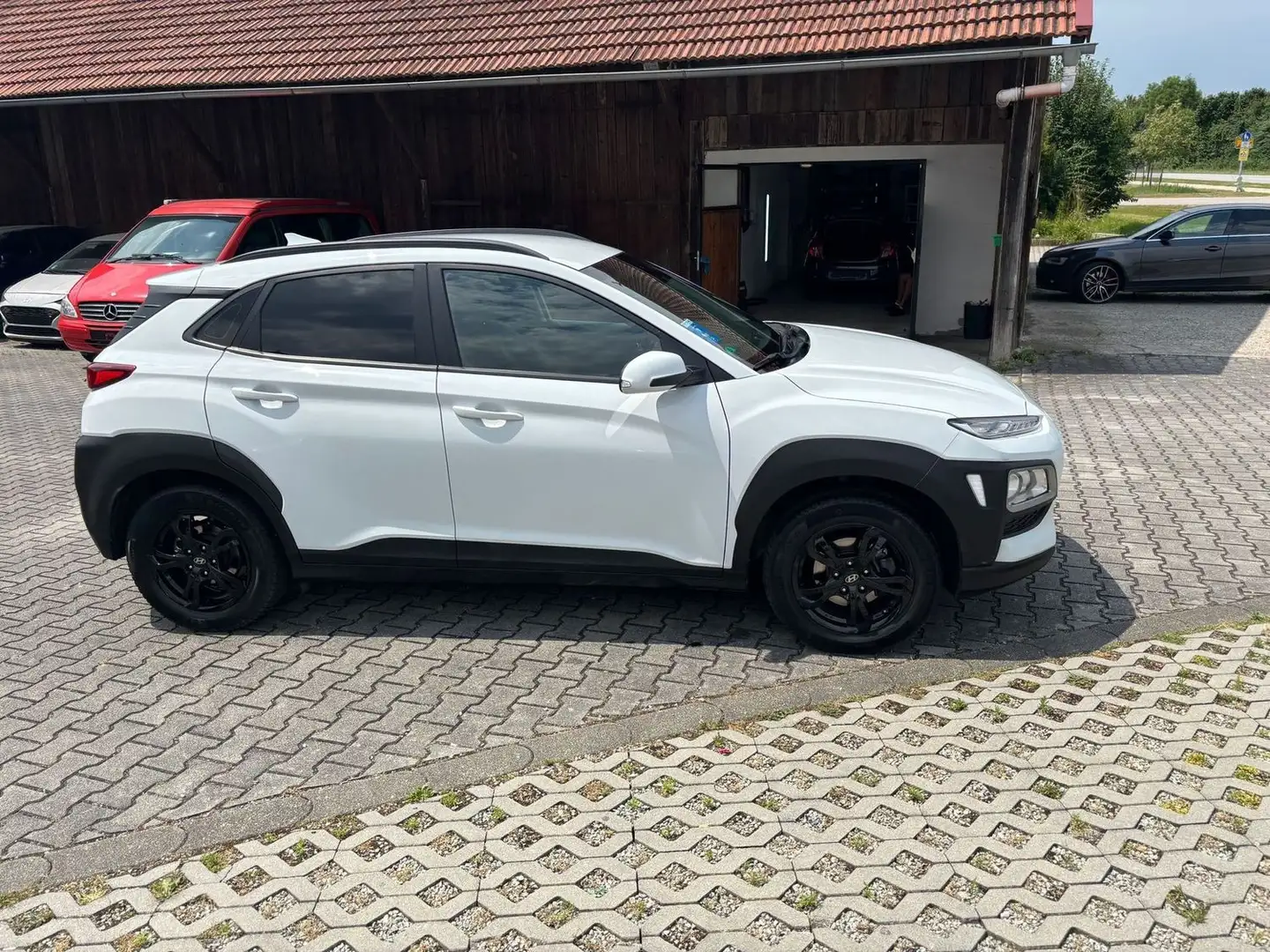 Hyundai KONA Trend++TOP++82000KM++Navi++ Wit - 1