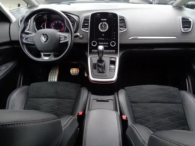Renault Scenic view 13