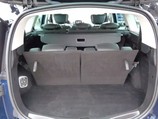 Renault Scenic view 9