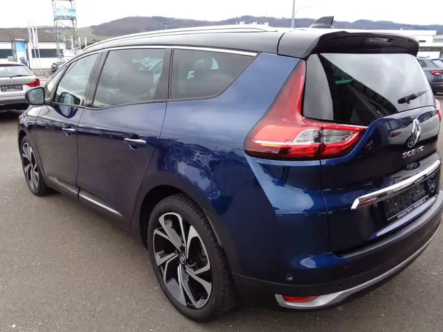 Renault Scenic view 6