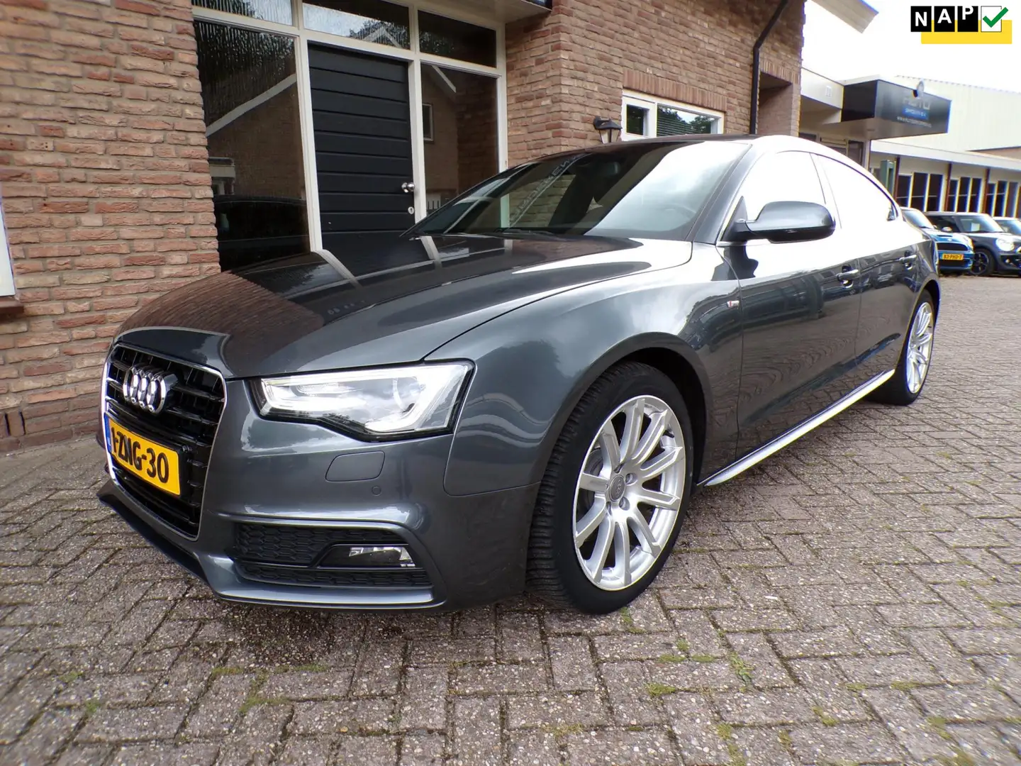 Audi A5 Sportback 1.8 TFSI Sport Edition S-Line / Automaat Grijs - 1
