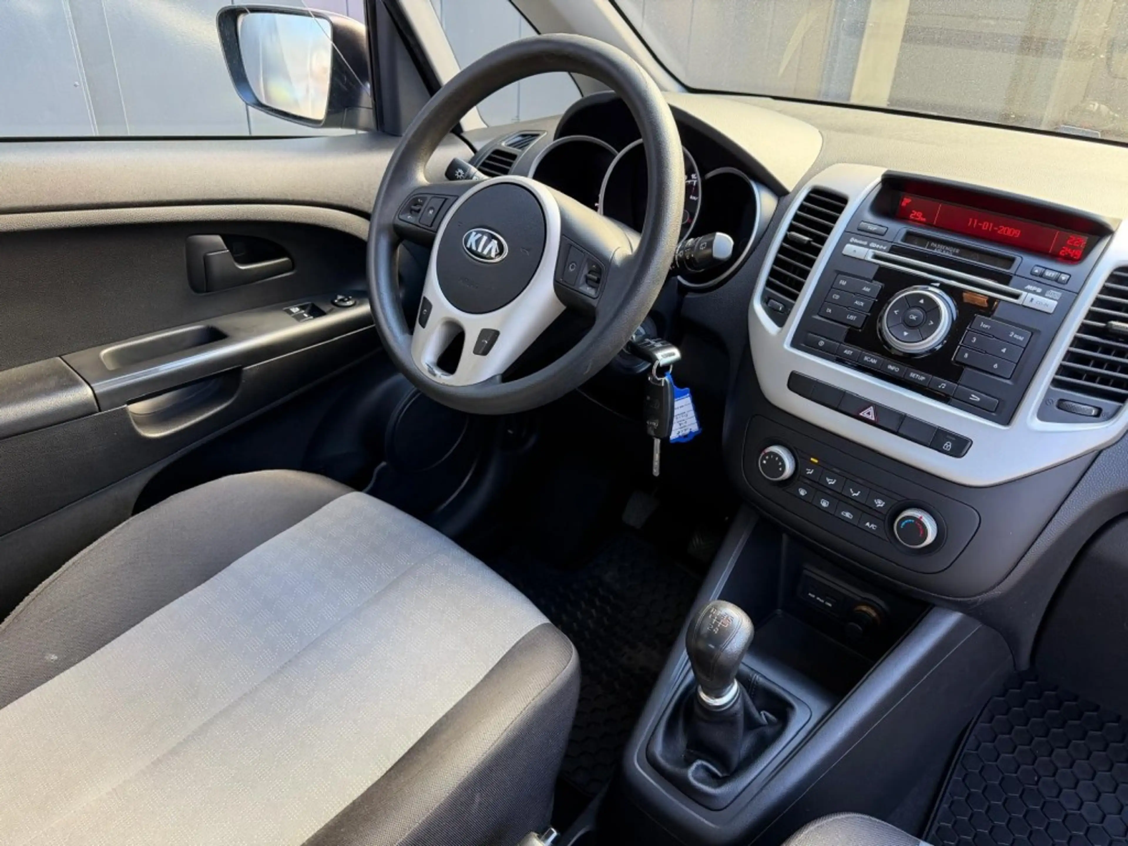 Kia Venga 1.4 CVVT EDITION — photo 6
