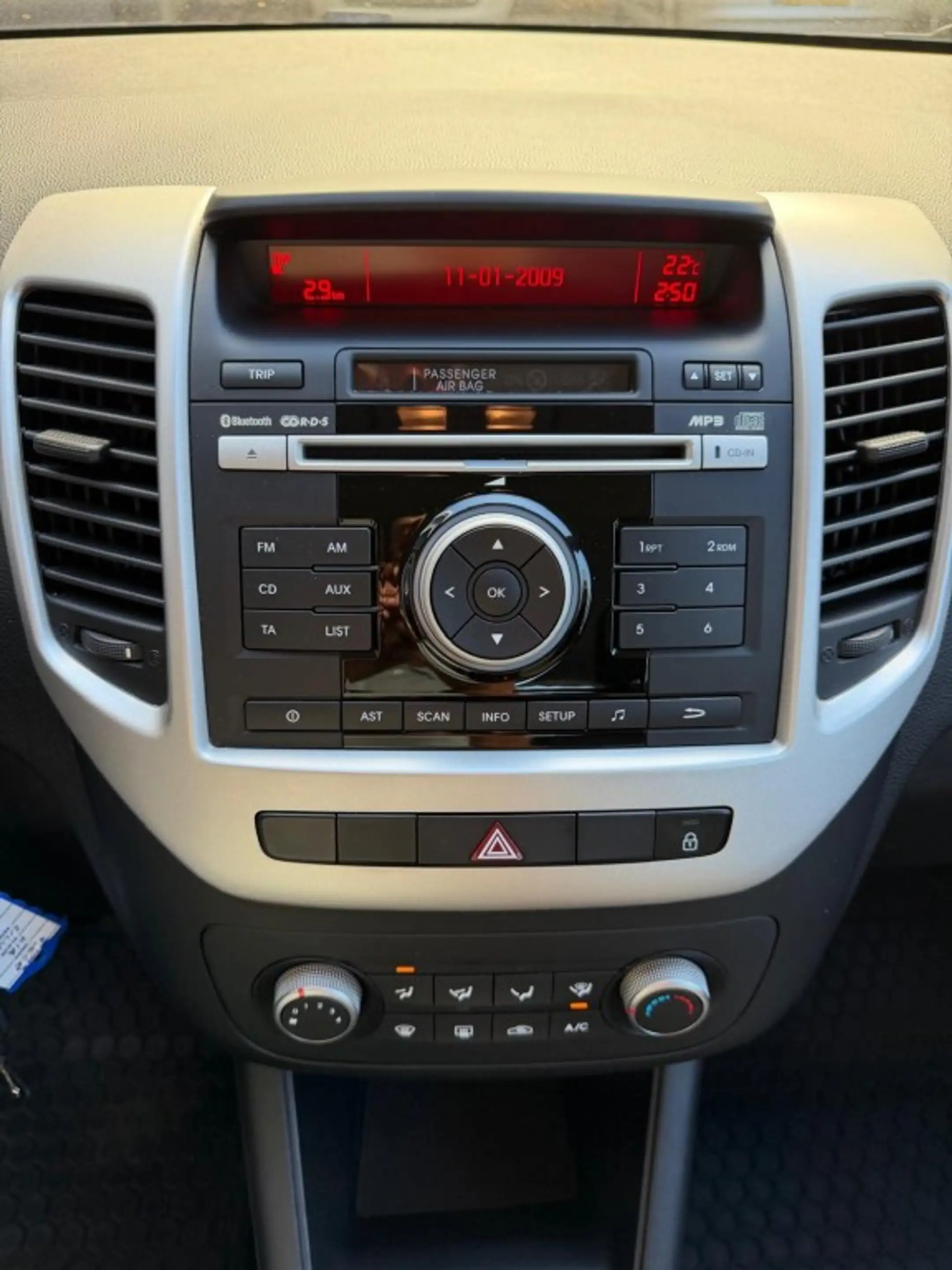 Kia Venga 1.4 CVVT EDITION — photo 15