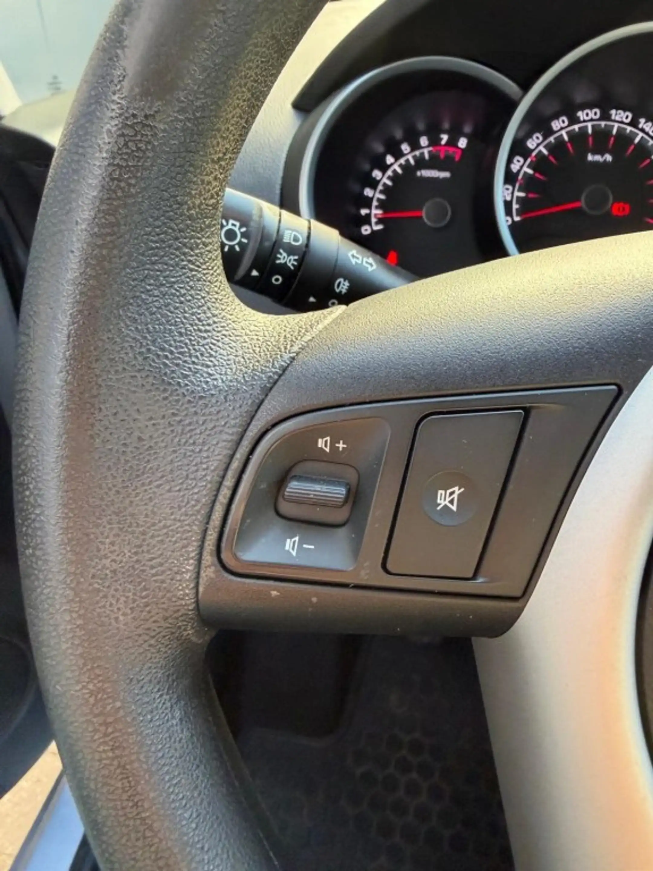 Kia Venga 1.4 CVVT EDITION — photo 11