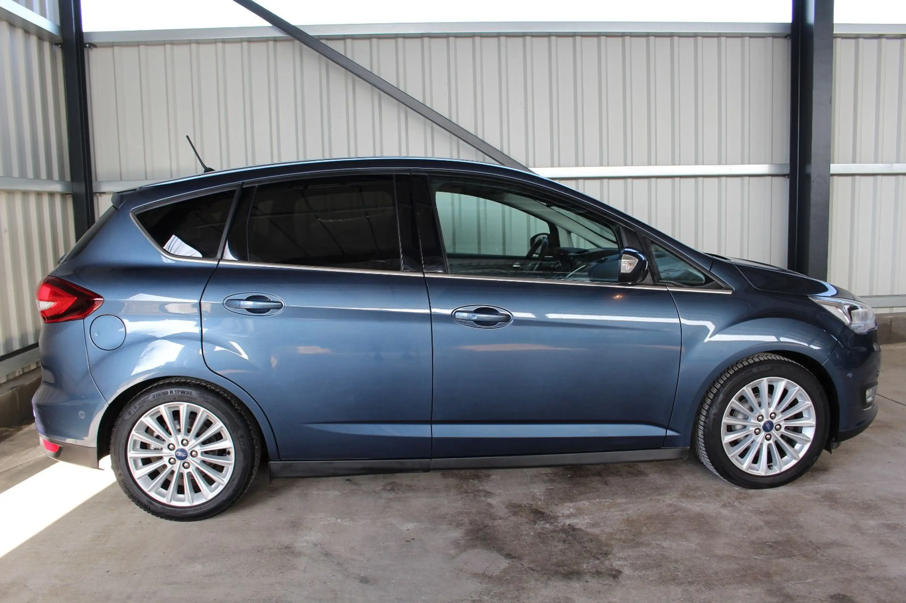Ford C-Max C-MAX Titanium — photo 24