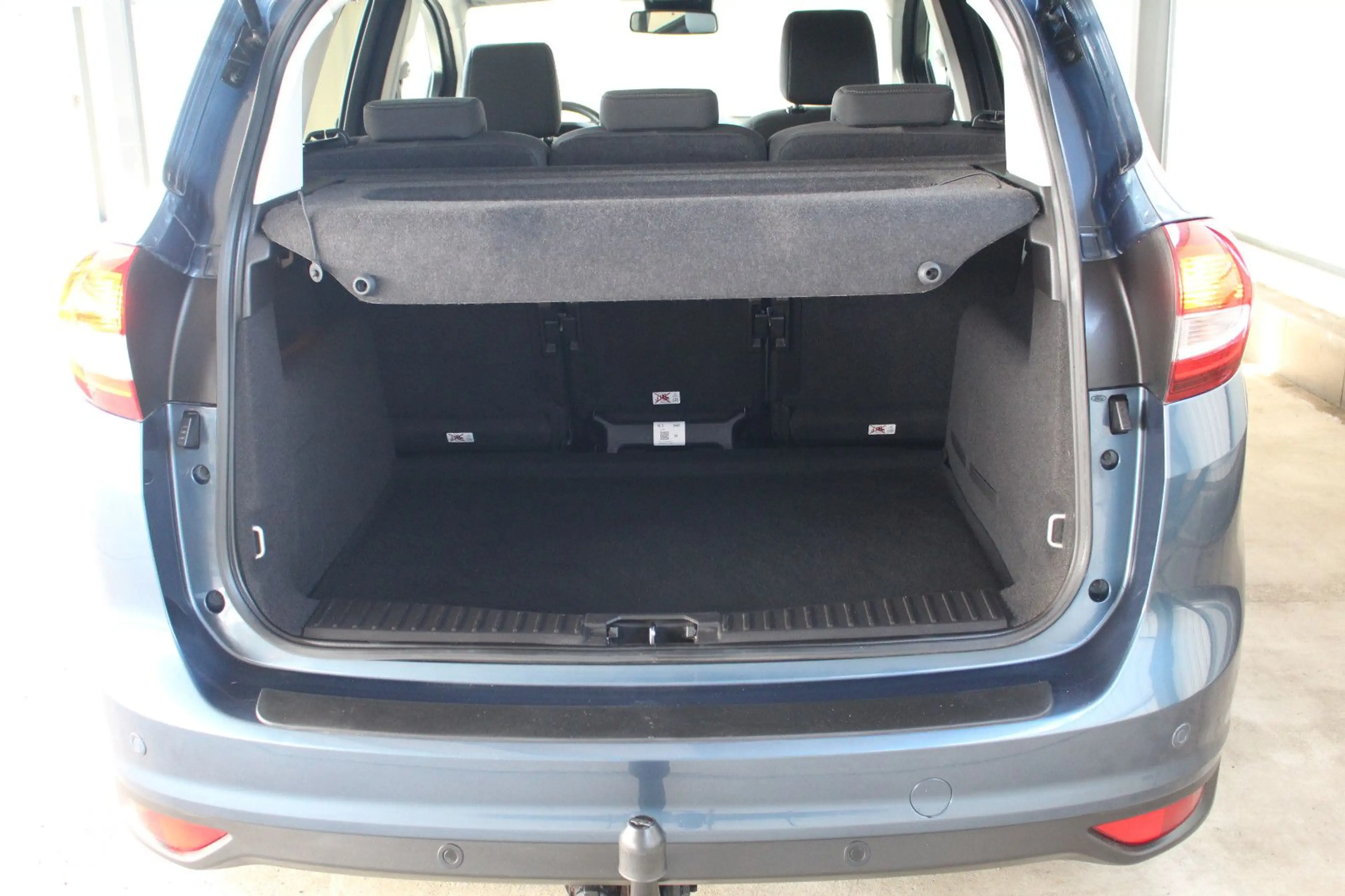 Ford C-Max C-MAX Titanium — photo 12