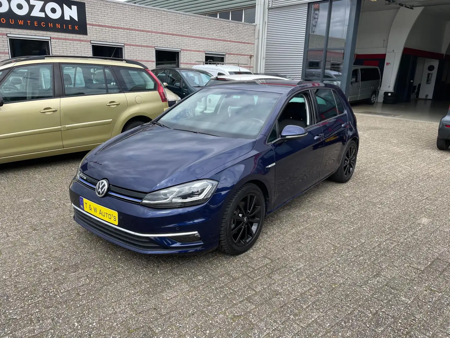 Volkswagen Golf 1.5 TSI Highline Business R Blau - 1