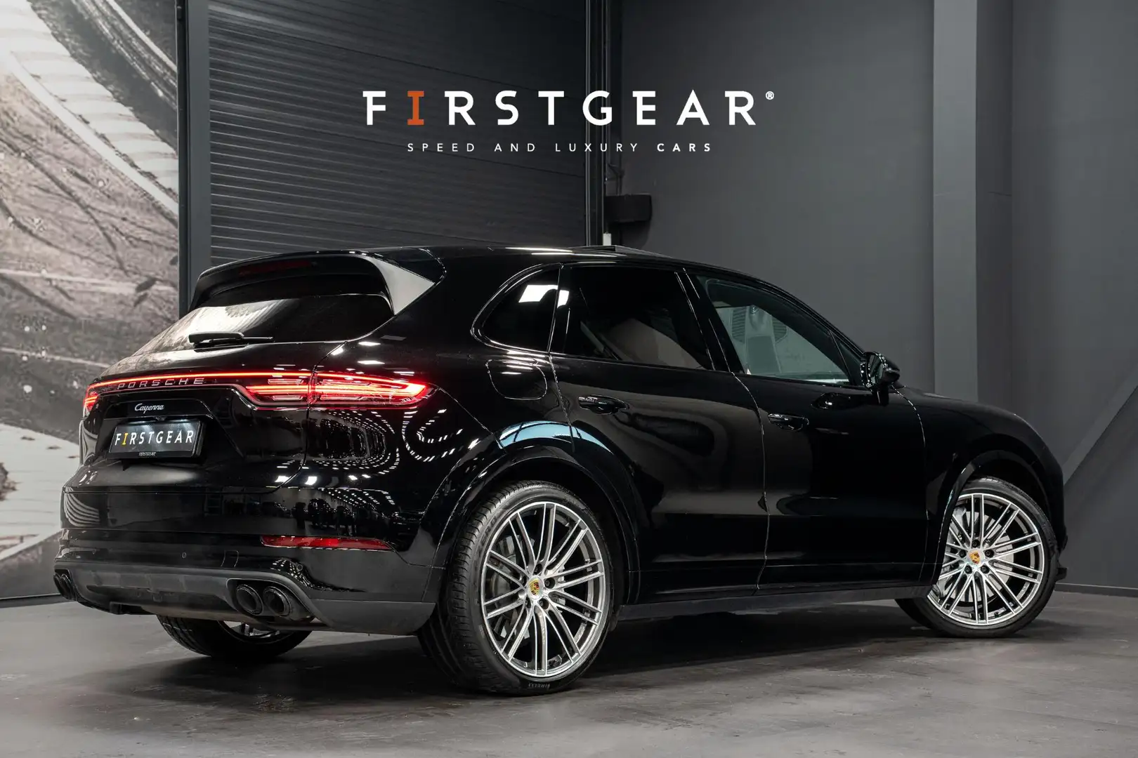 Porsche Cayenne 3.0 E-Hybrid *Sport-Chrono / Sport-Design / Panora Schwarz - 2