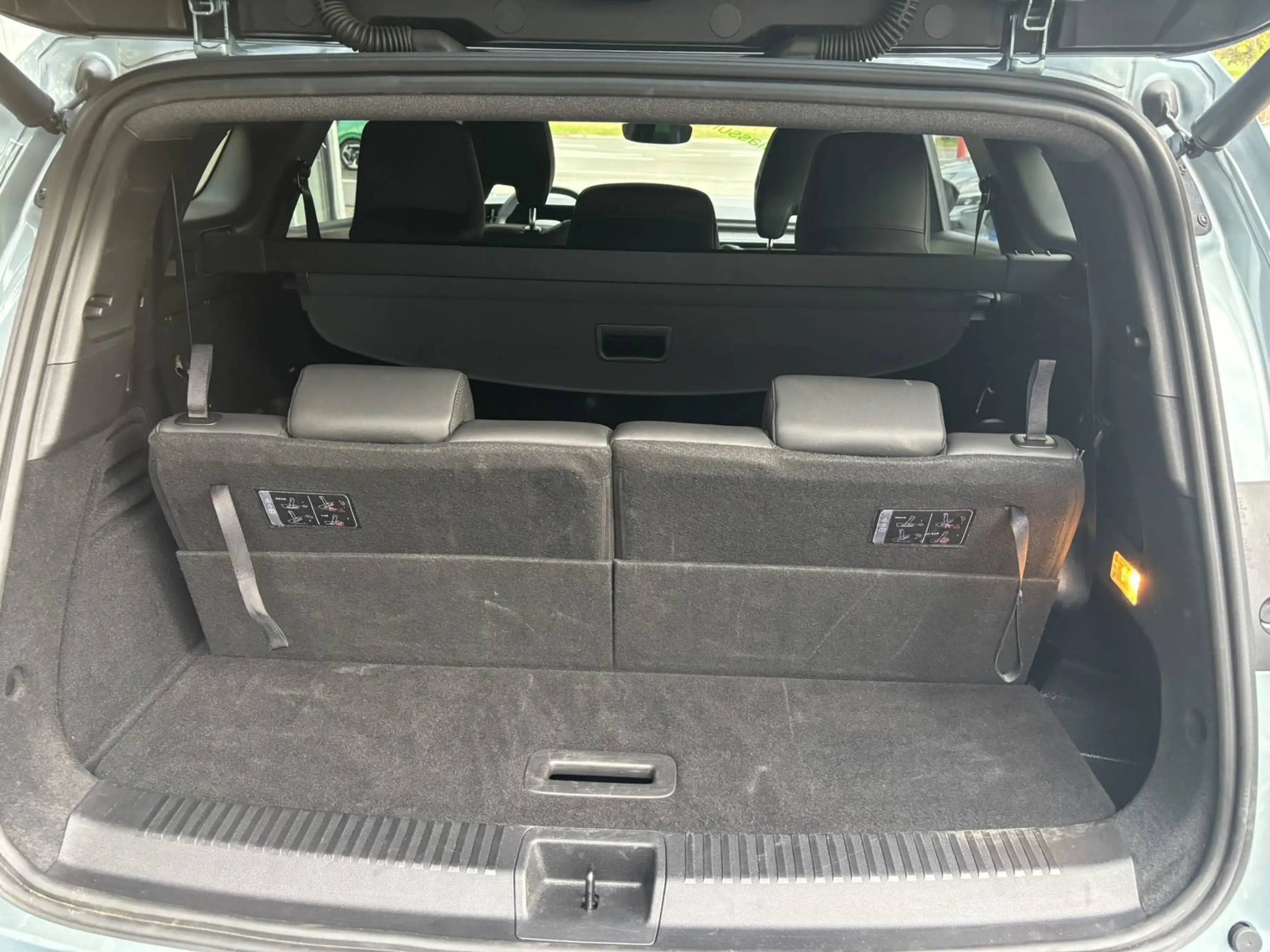 Renault Espace VI Techno E-Tech Hybrid 7 Sitzer — photo 8