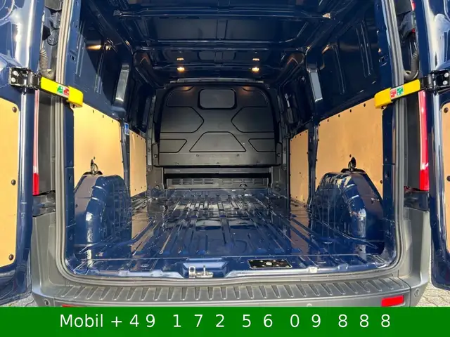 Ford Transit Custom view 6