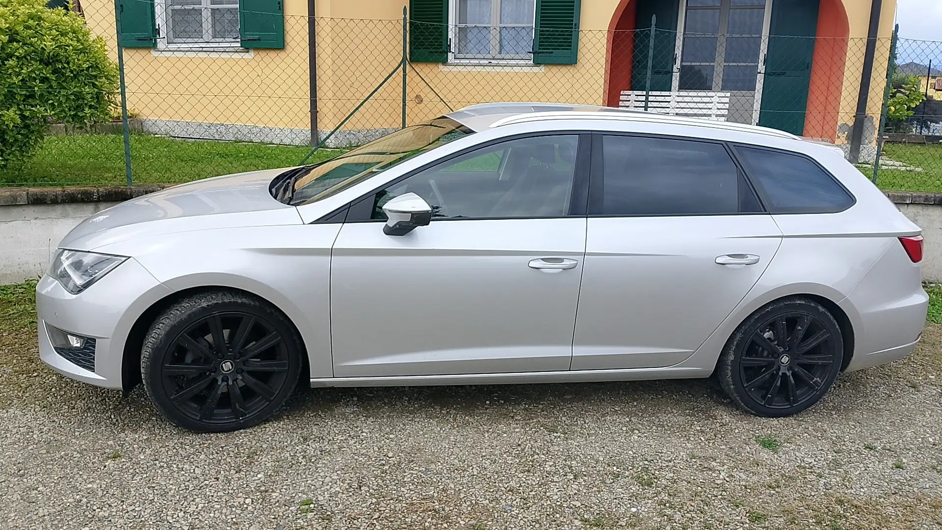 SEAT Leon ST 2.0 tdi cr FR s&s 150cv - 2