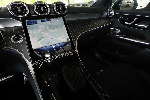 Mercedes-Benz GLC view 10