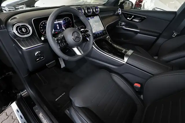 Mercedes-Benz GLC view 9