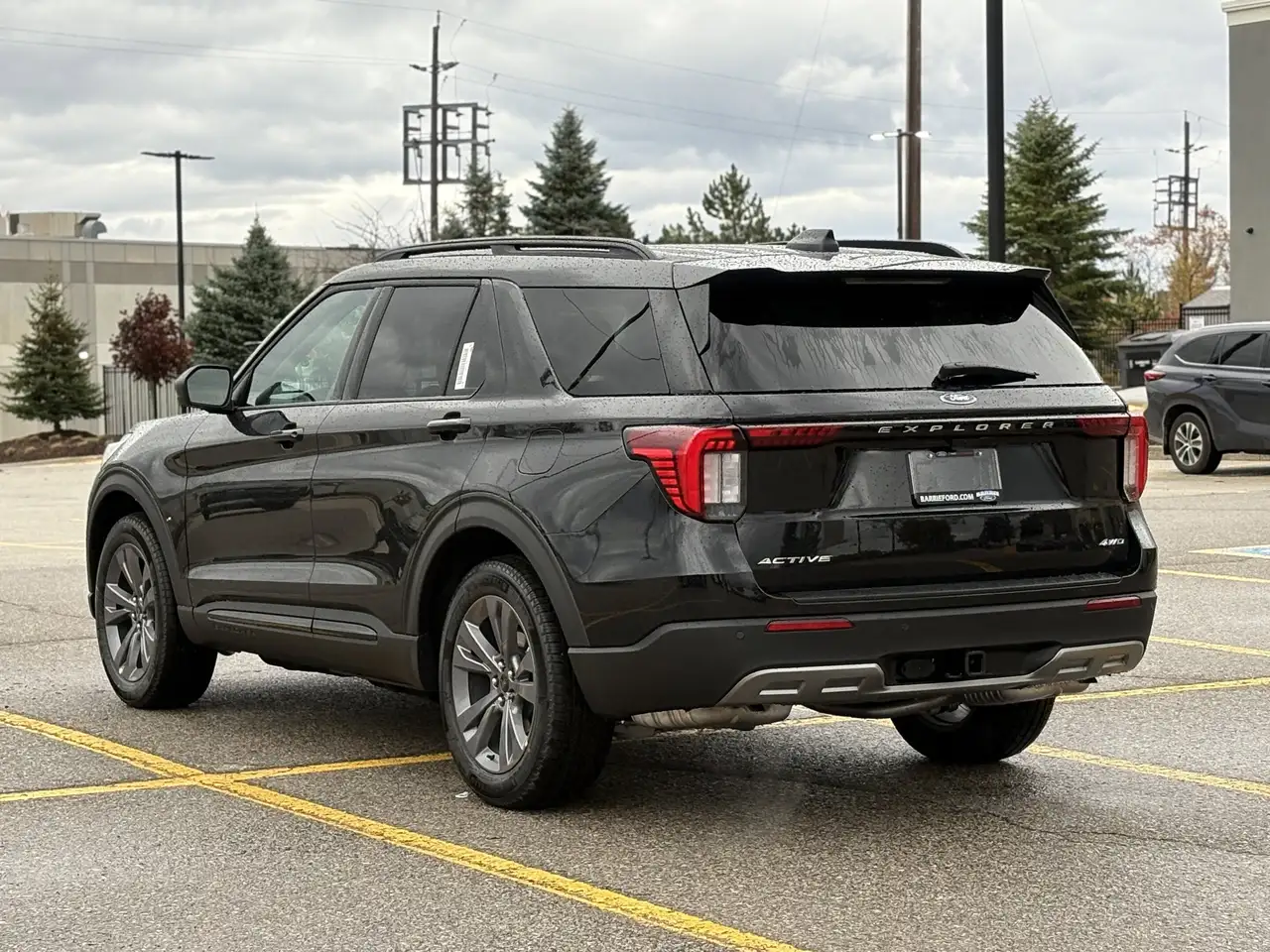 Ford Explorer снимка Ford Explorer