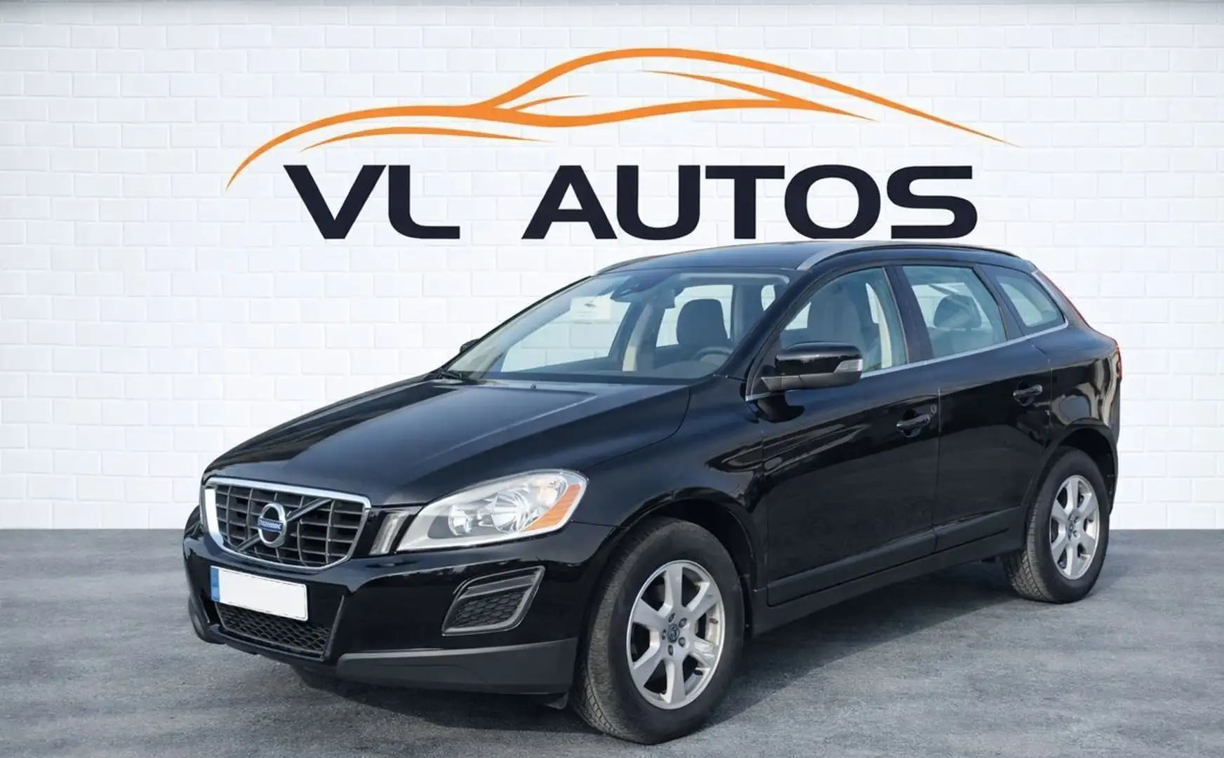 Volvo XC60 2.0 136 cv Année 2012 Schwarz - 2