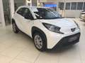Toyota Aygo X Play 1,0 VVT-i Weiß - thumbnail 2