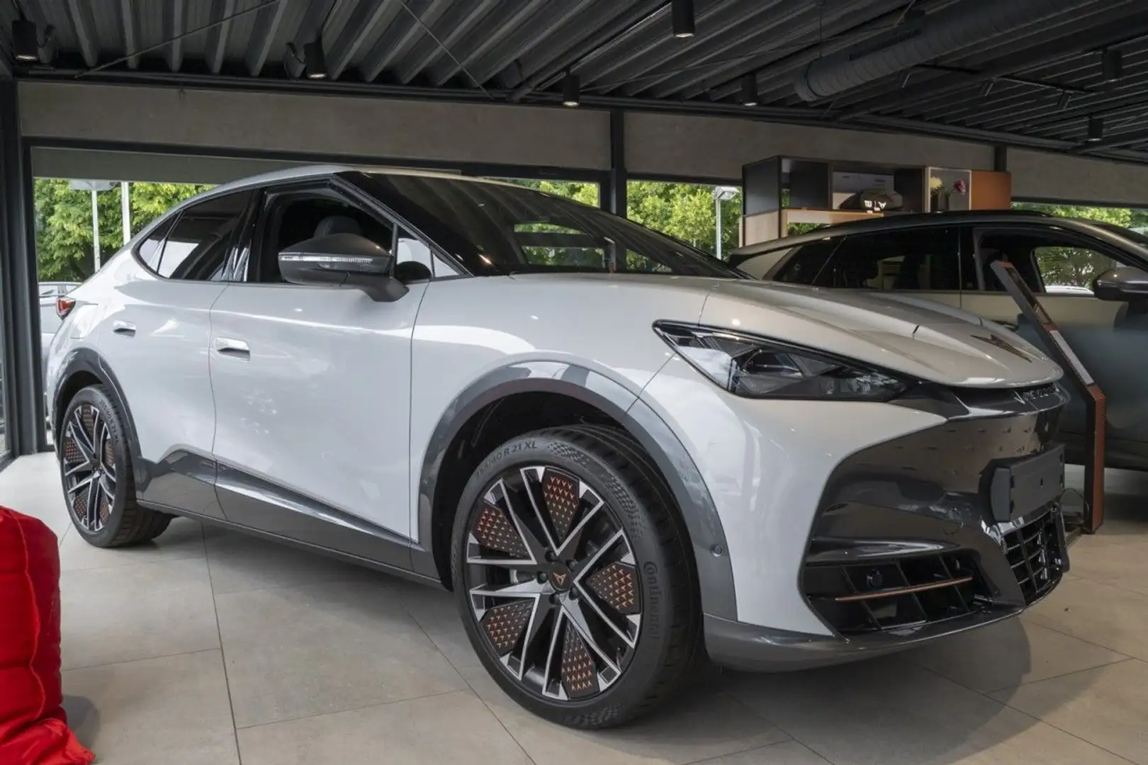 CUPRA Tavascan VZ 4Drive 77 kWh Extreme+TopView+HeatPu Alb - 2