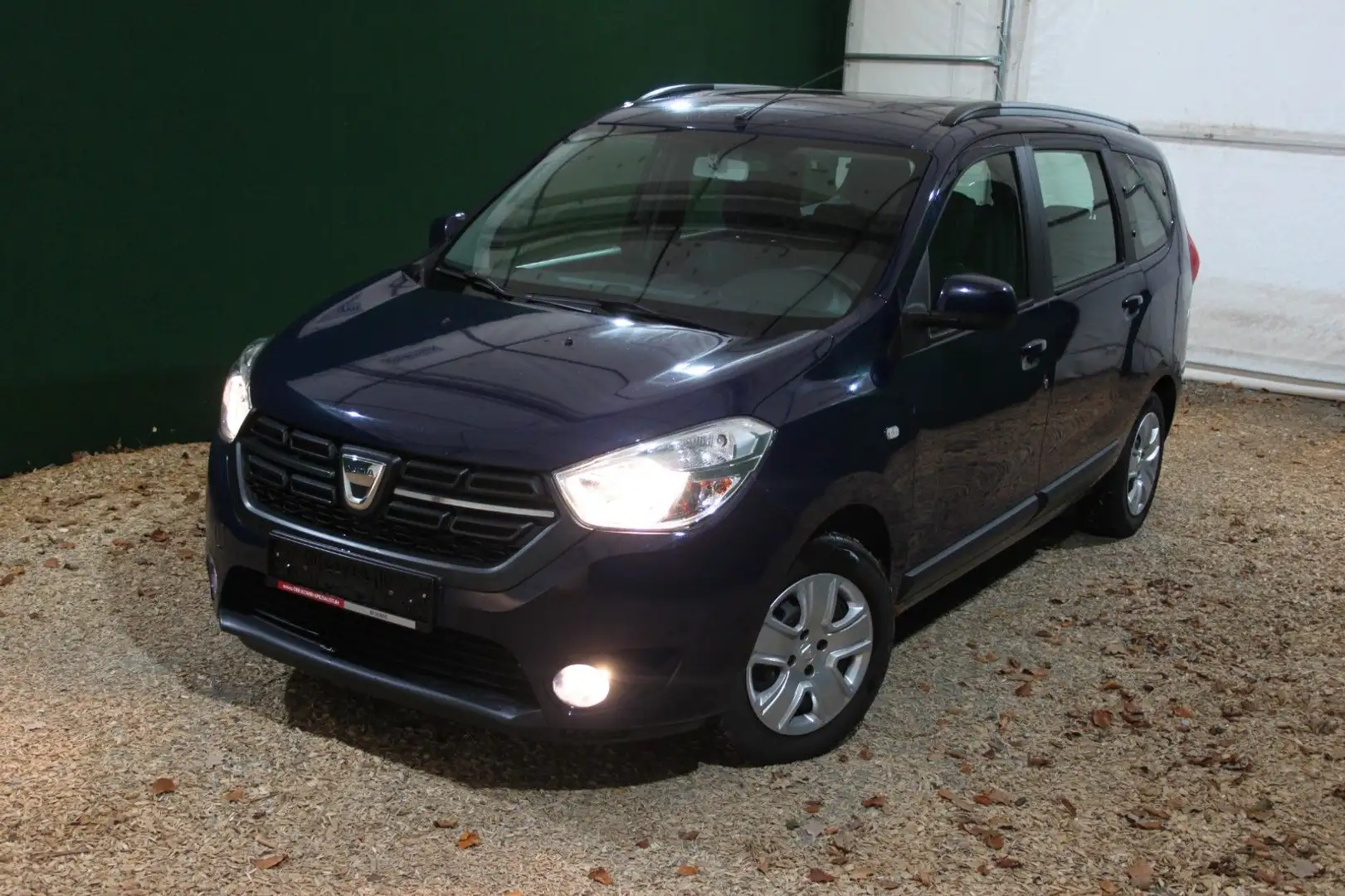 Dacia Lodgy 1.2/ 7-Sitzer/ AHK/ Klima/ PDC/ nur 47 tkm Blau - 2