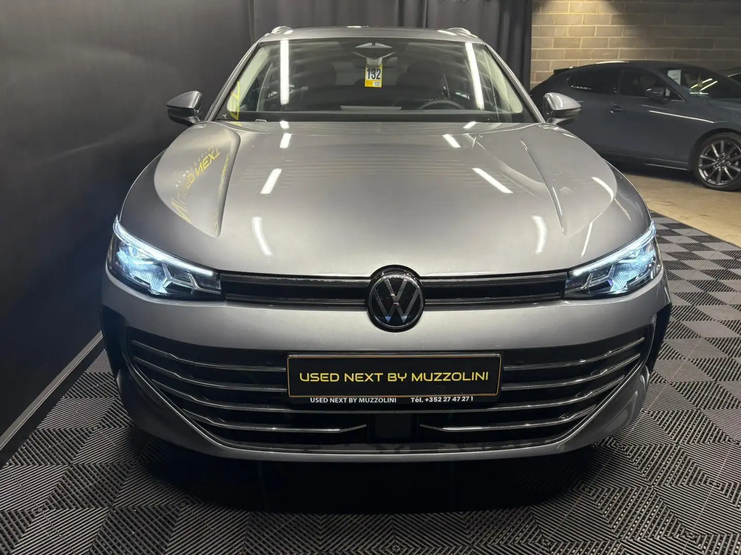 Volkswagen Passat Variant Business PLUS 1.5 eTSI 150 DSG FULL LIN... Gris - 2