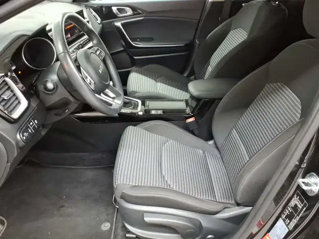 Kia Ceed view 7