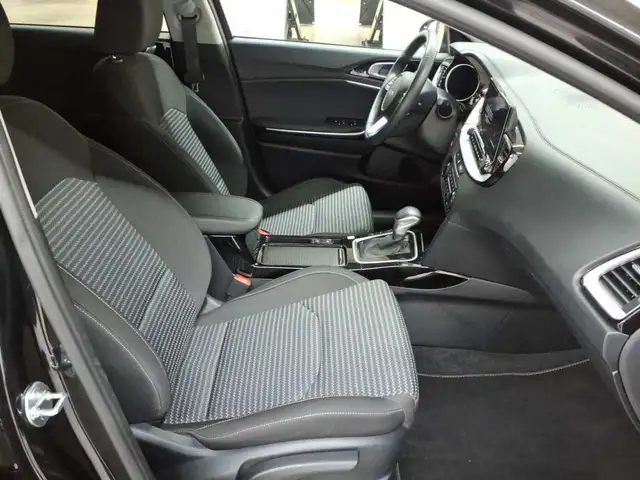 Kia Ceed view 8
