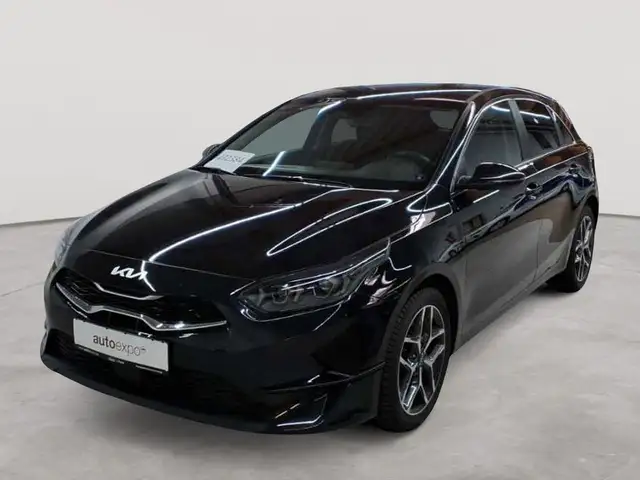 Kia Ceed view 2
