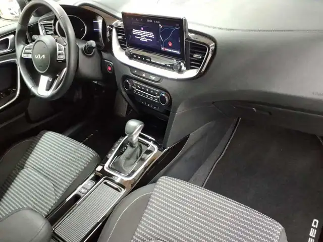 Kia Ceed view 9
