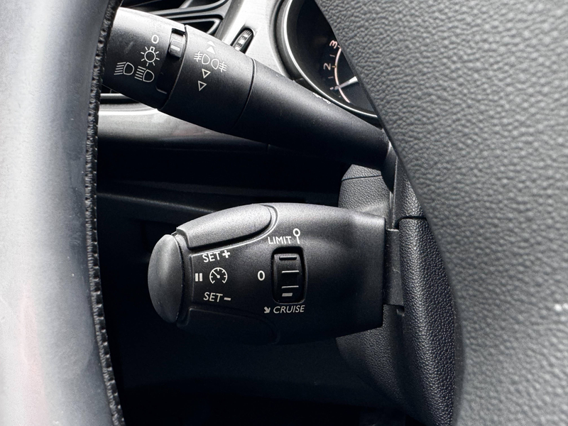 Citroen C3 C3 1.6 HDi Exclusive FAP - CRUISE CONTROL - RADAR DE RECUL - NAVI - AUX - CARNET D'ENTRETIEN — photo 14